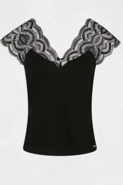 Camiseta manga corta con encaje