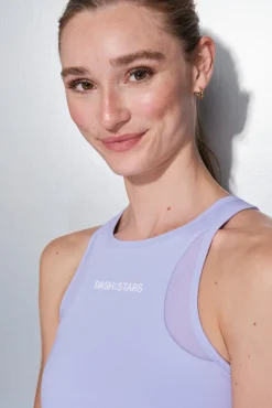 Camiseta sin mangas entallada lila