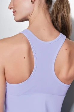 Camiseta sin mangas entallada lila