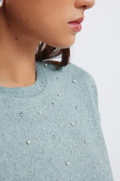 Camiseta tachas posicionadas