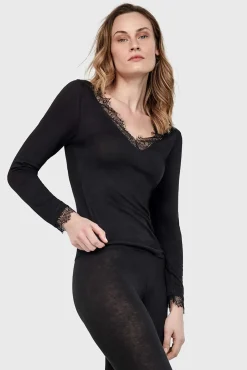 Camiseta termal cuello pico con encaje