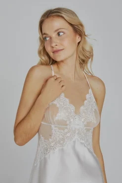 Camisón Ivette Bridal de satén con tanga en blanco