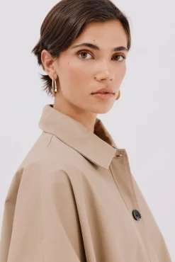 Capa en tejido gabardina