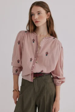 Carine. Blusa bordada