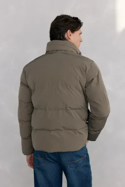 Cazadora acolchada con detalle de bolsillo