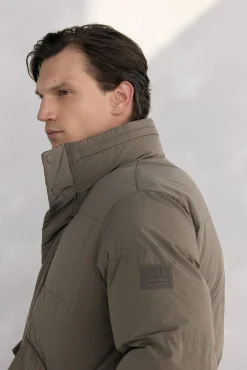 Cazadora acolchada con detalle de bolsillo