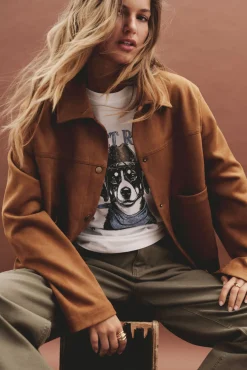 Cazadora bolsillos antelina