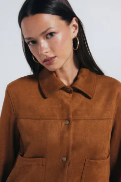 Cazadora bolsillos antelina