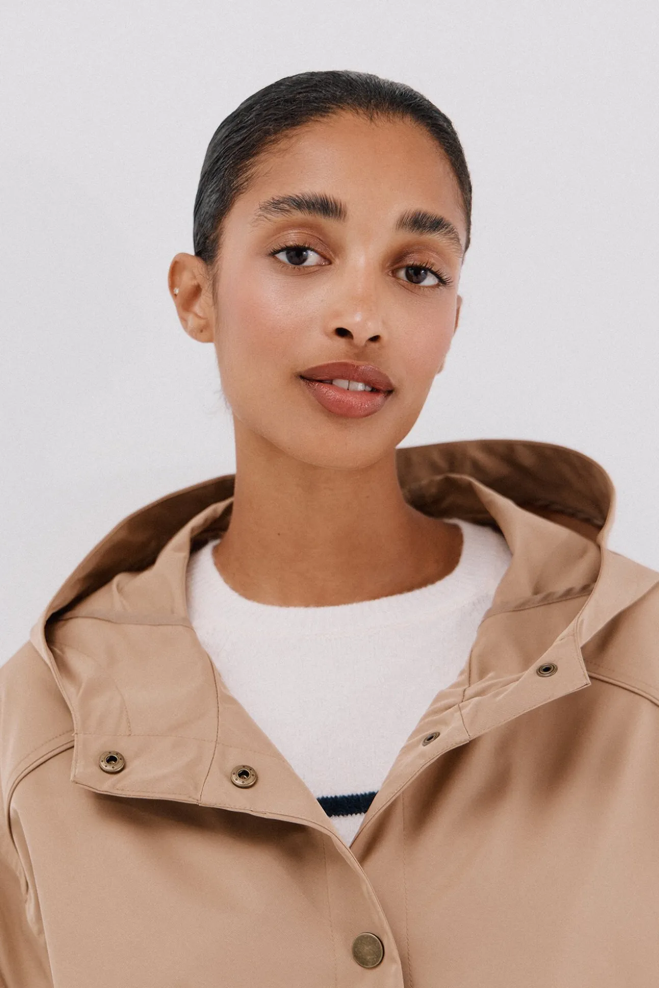 Cazadora corta botones automáticos