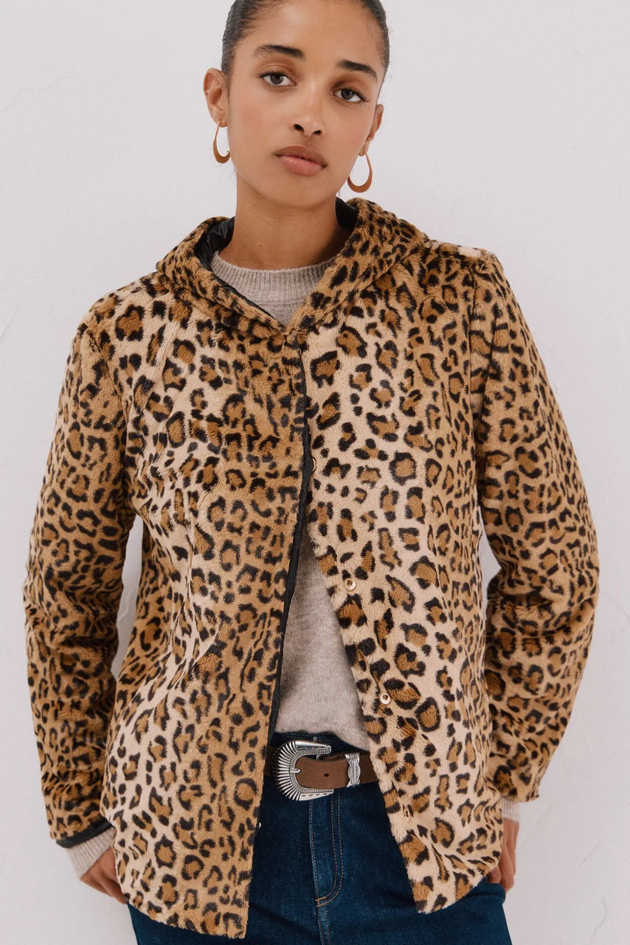 Cazadora corta reversible efecto pelo