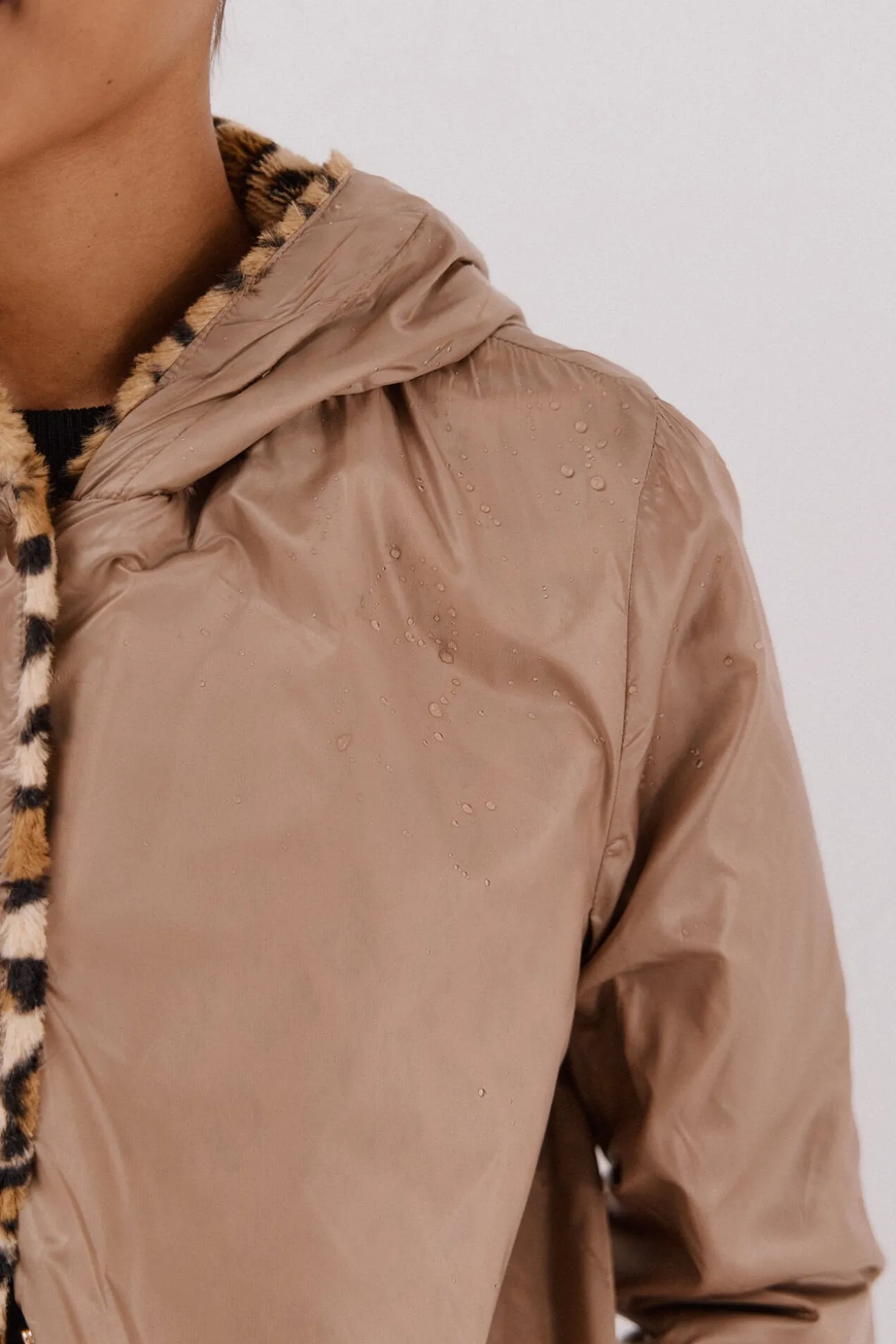 Cazadora corta reversible efecto pelo