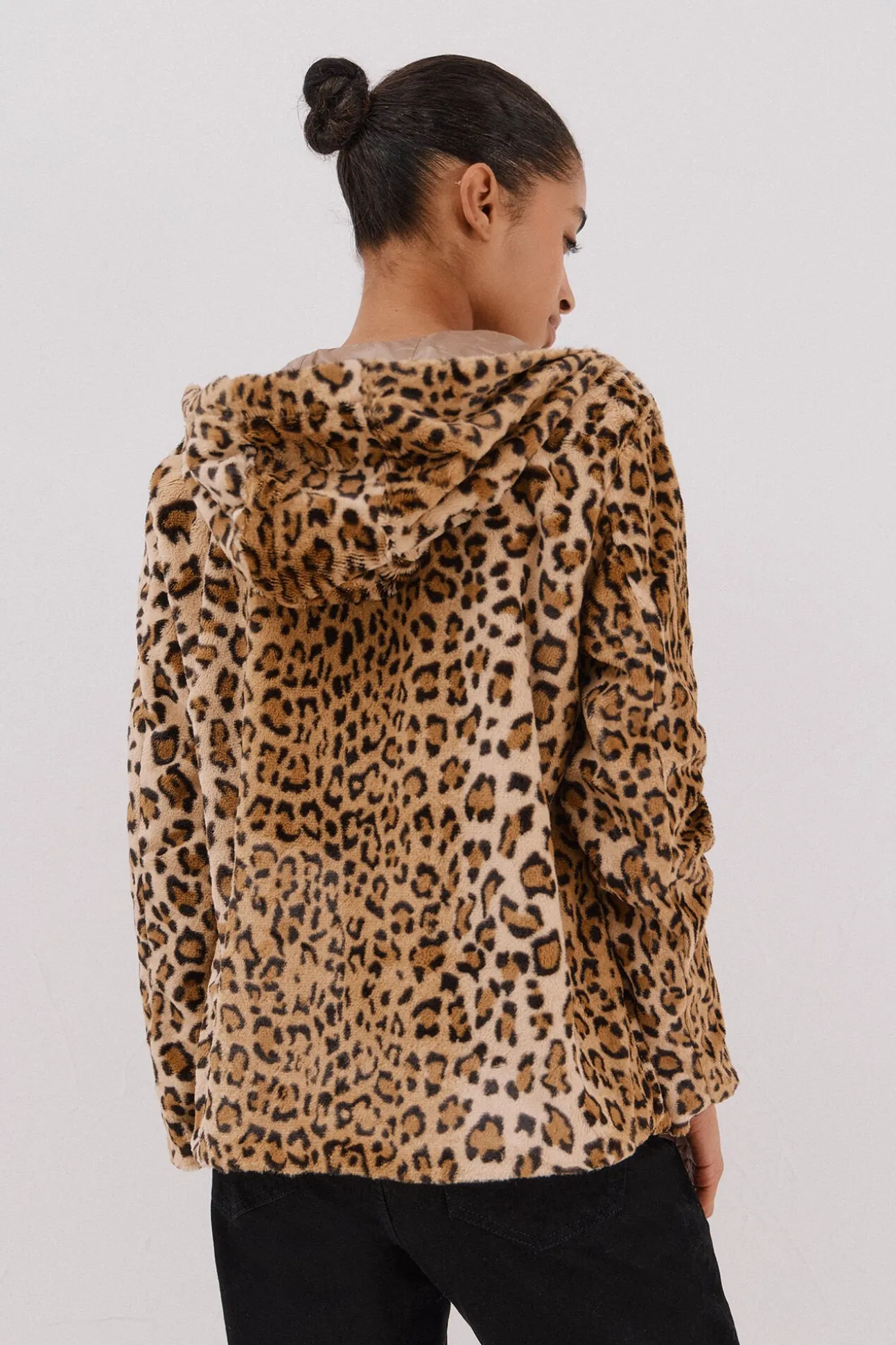 Cazadora corta reversible efecto pelo