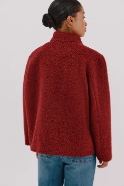 Cazadora corta tejido suave