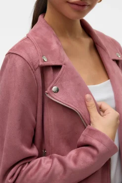 Cazadora de ante con tachuelas