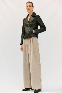 Cazadora de piel biker