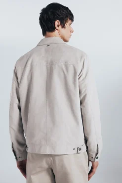 Cazadora efecto ante