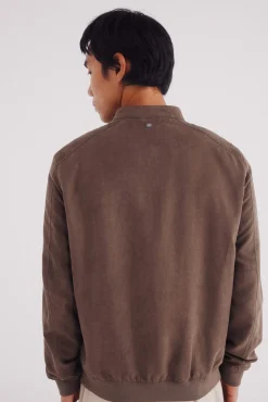 Cazadora efecto ante microperforados