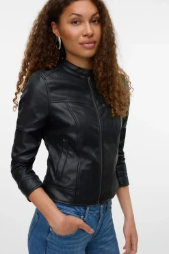 Cazadora efecto piel