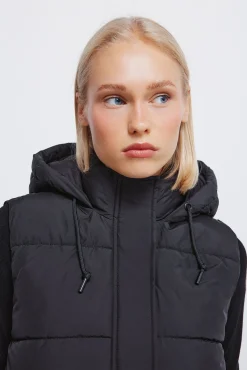 Chaleco capucha poliéster reciclado