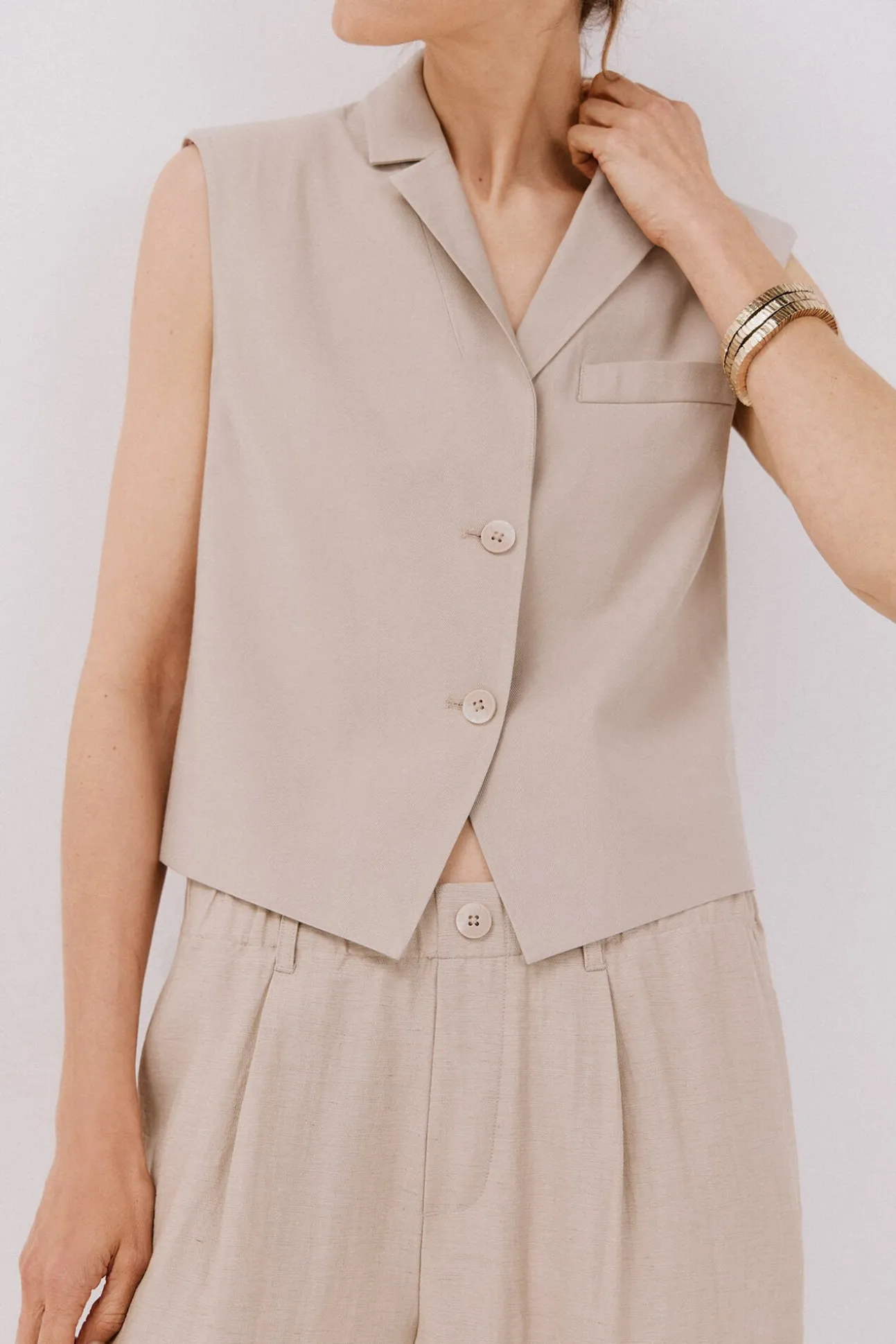 Chaleco de cuello solapa