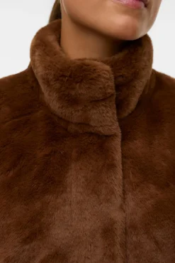 Chaleco de pelo cuello alto