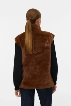 Chaleco de pelo cuello alto