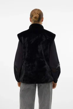 Chaleco de pelo cuello alto