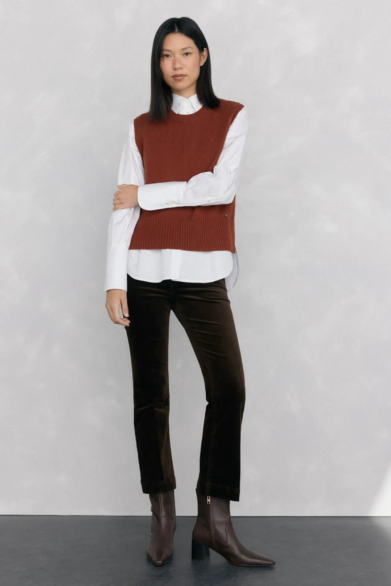 Chaleco de punto lana calados