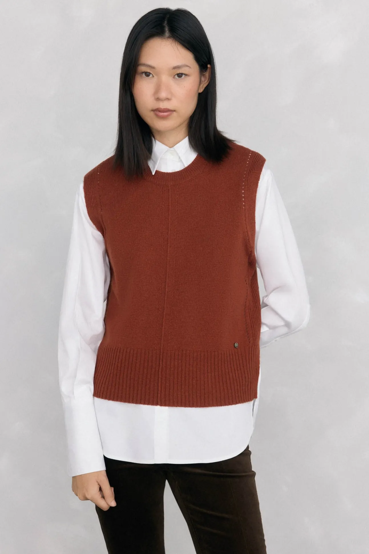 Chaleco de punto lana calados