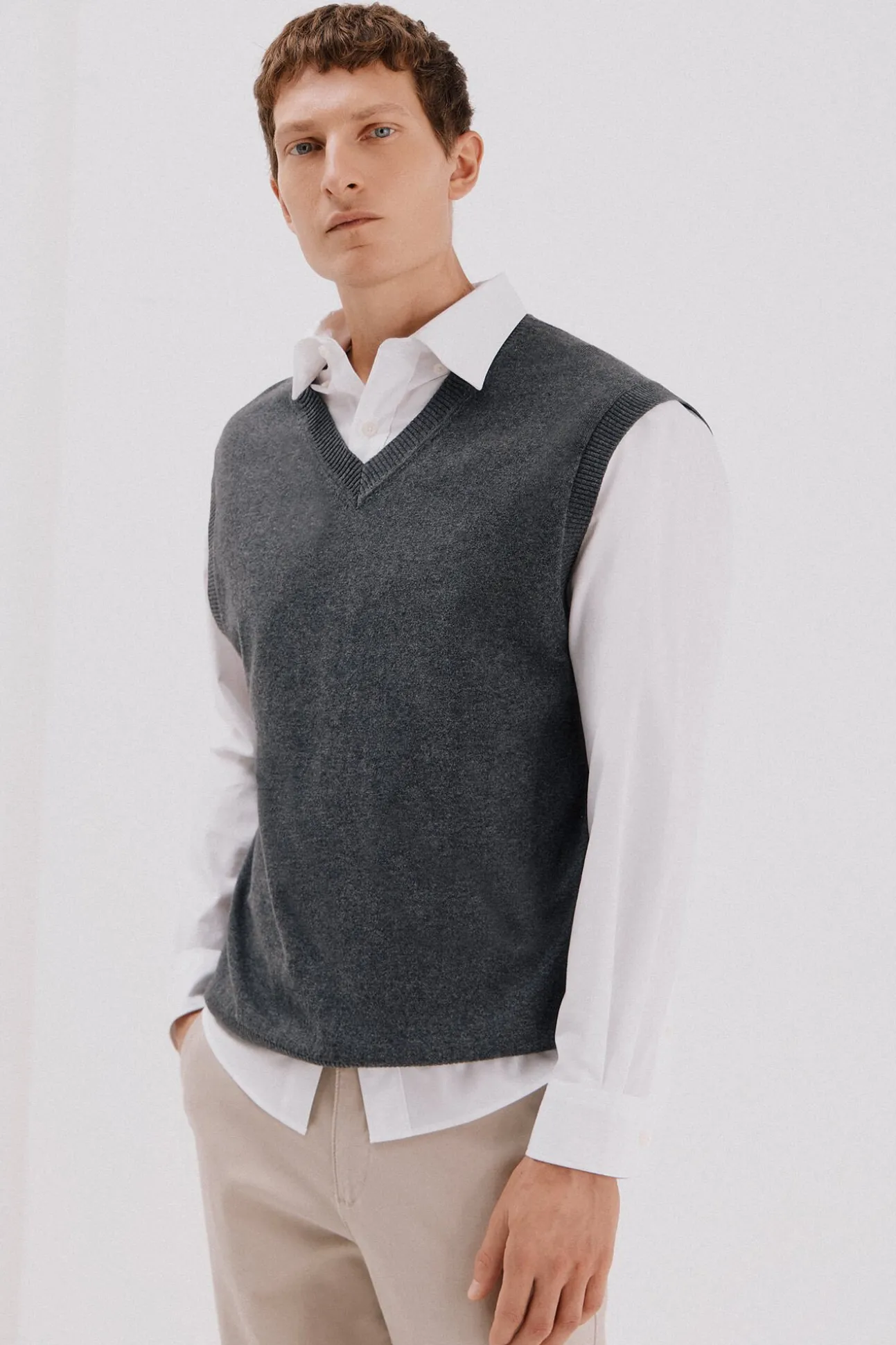 Chaleco punto algodón cashmere cuello pico