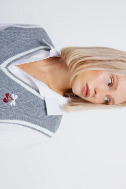 Chaleco punto bordado cereza