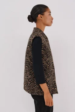 Chaleco tejido animal print