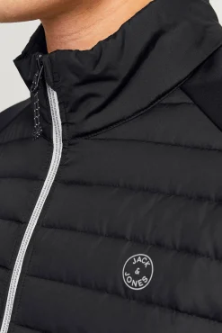 Chaqueta acolchada cuello alto