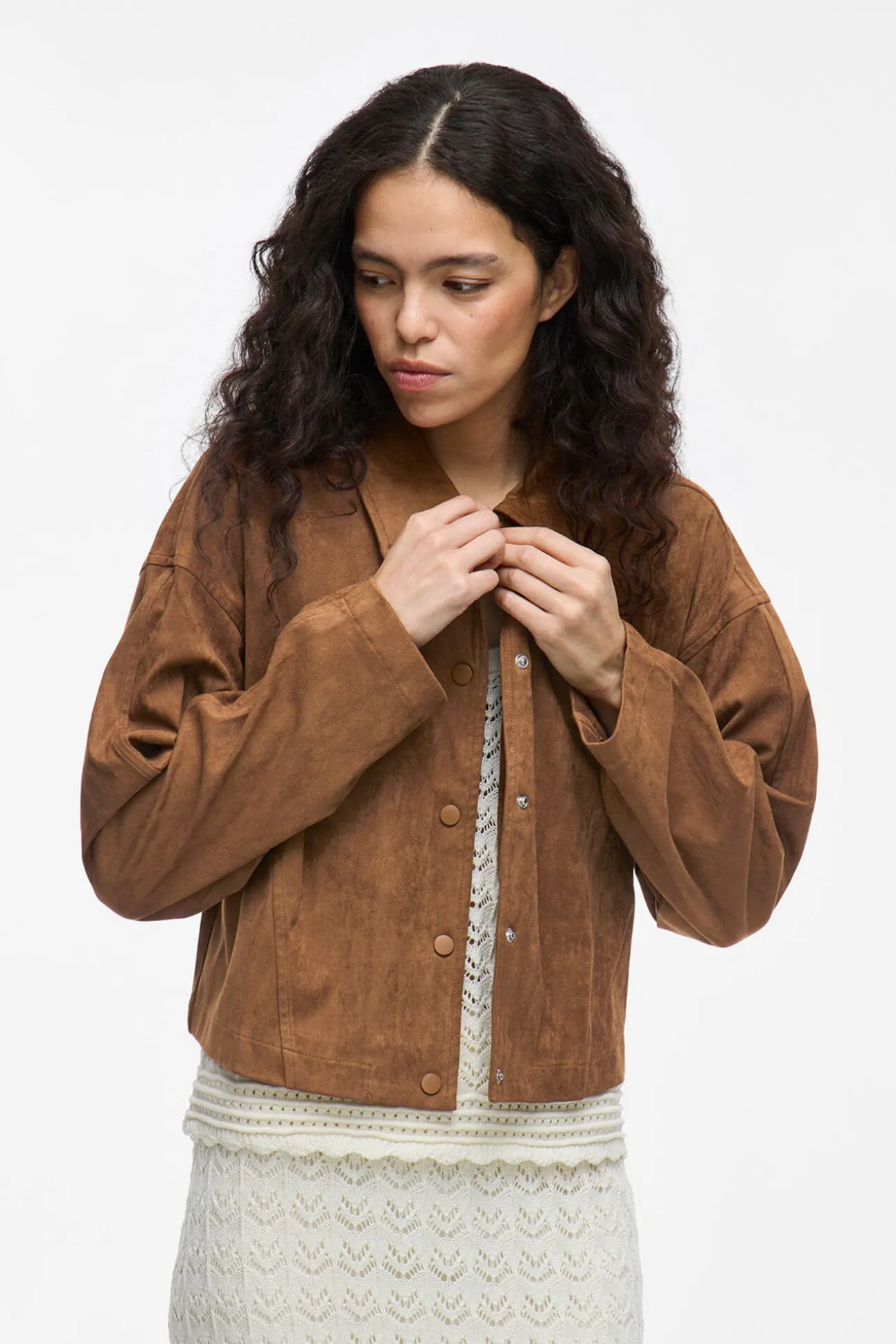 Chaqueta antelina abotonada