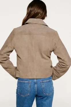 Chaqueta con bolsillos frontales