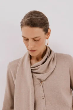 Chaqueta con bufanda