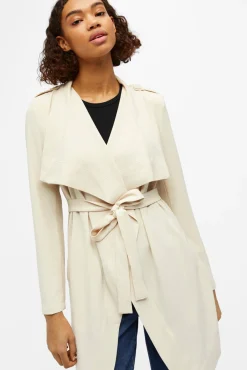 Chaqueta con cinturón