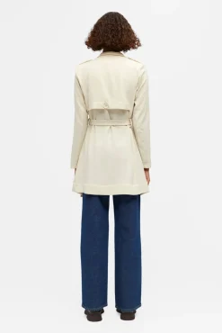 Chaqueta con cinturón