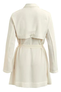 Chaqueta con cinturón