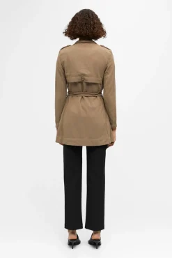 Chaqueta con cinturón