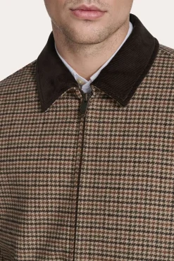 Chaqueta con cuello clásico