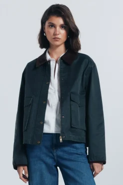 Chaqueta corta encerada