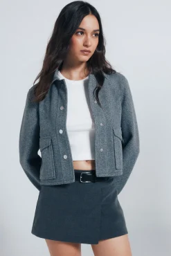 Chaqueta corta felpa