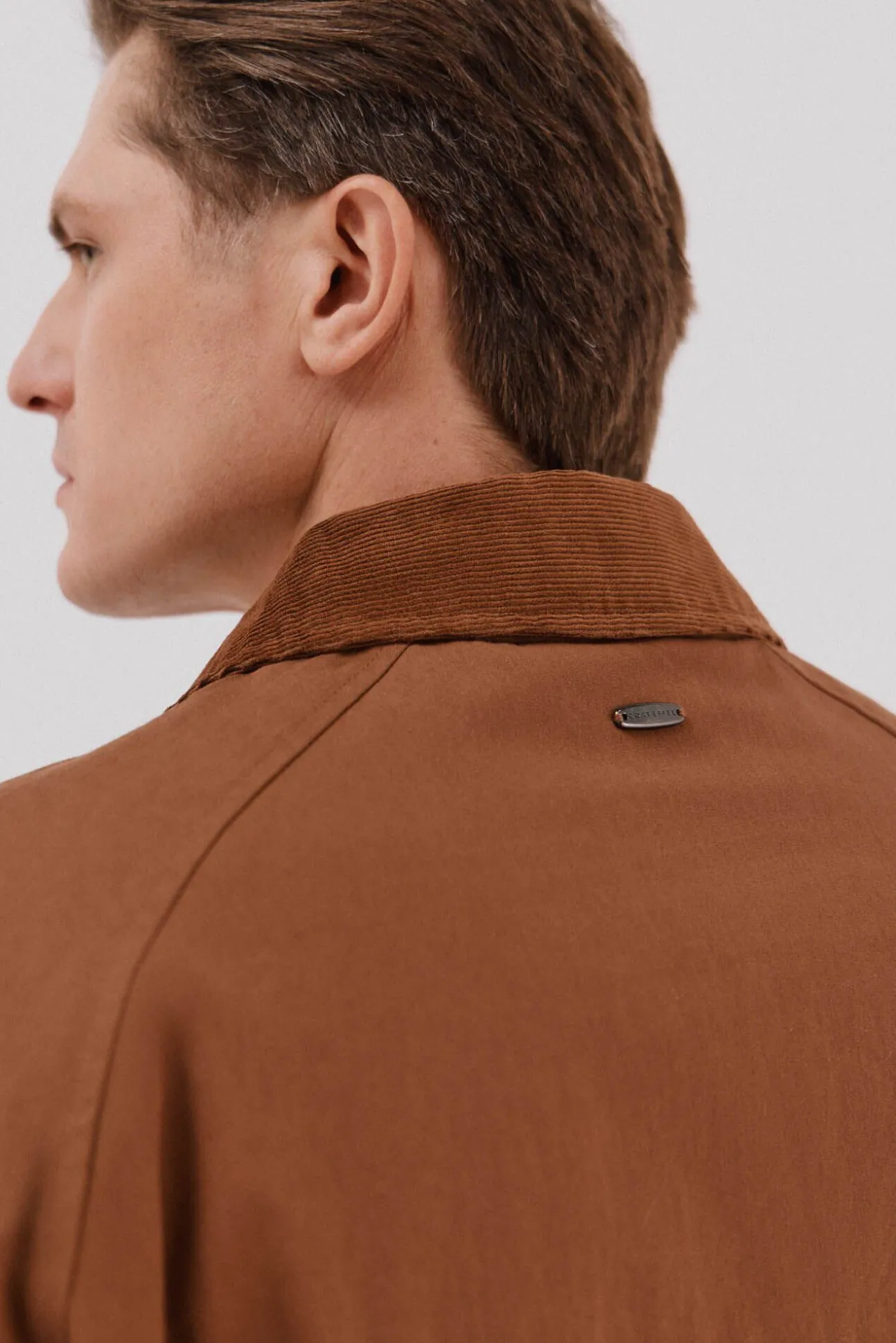 Chaqueta cuello combinado