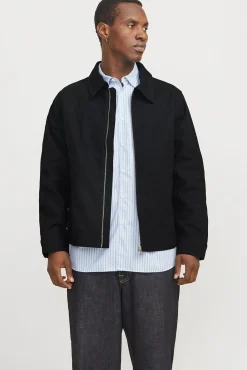 Chaqueta estilo cortavientos