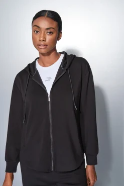 Chaqueta negra cremallera