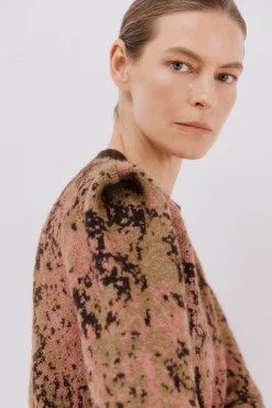 Chaqueta pliegue hombro