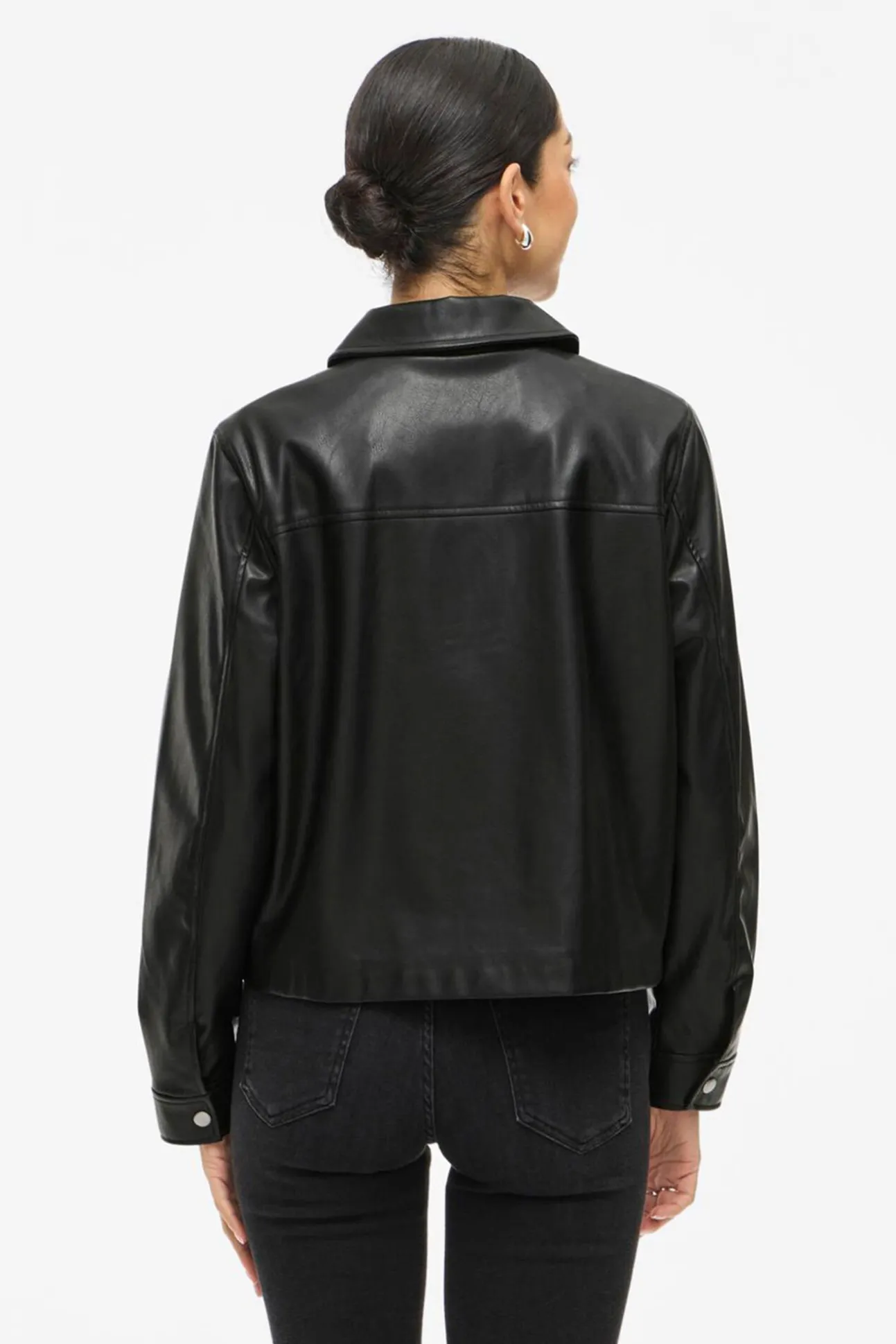 Chaqueta polipiel abotonada