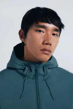 Chaqueta shoftshell capucha