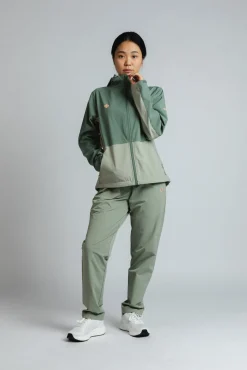 Chaqueta softshell cortavientos acacia w